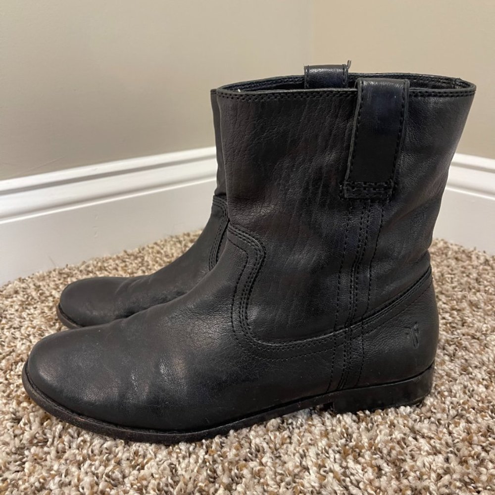 Frye Anna Short Leather Booties - Black - Size 10